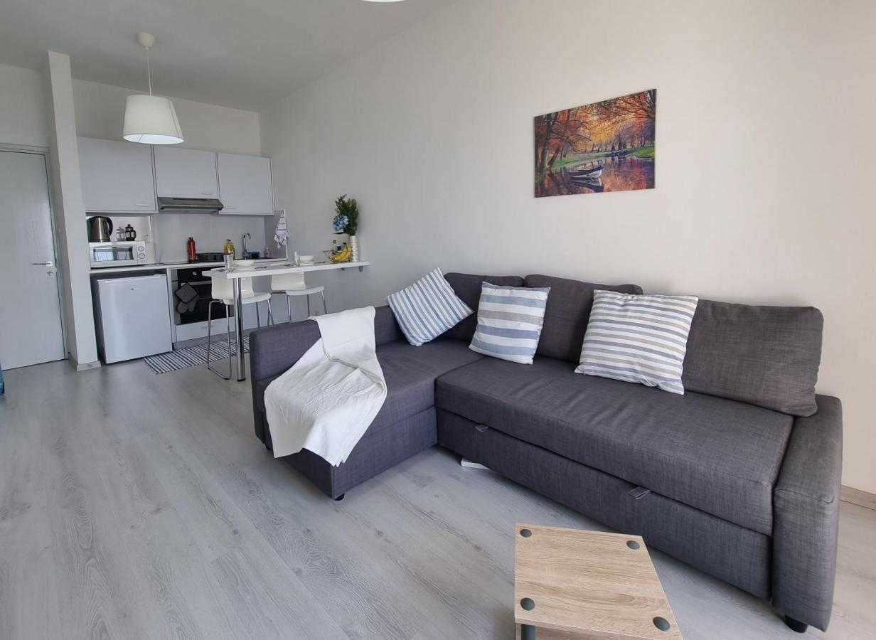 Super Modern Beachfront 1 Bedroom - Sleeps 4 Limassol Zewnętrze zdjęcie